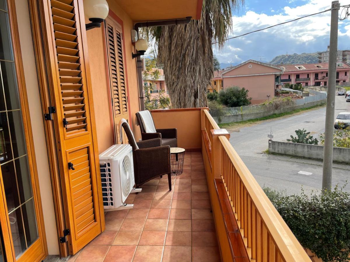 Residence Don Turi Villafranca Tirrena Exterior photo