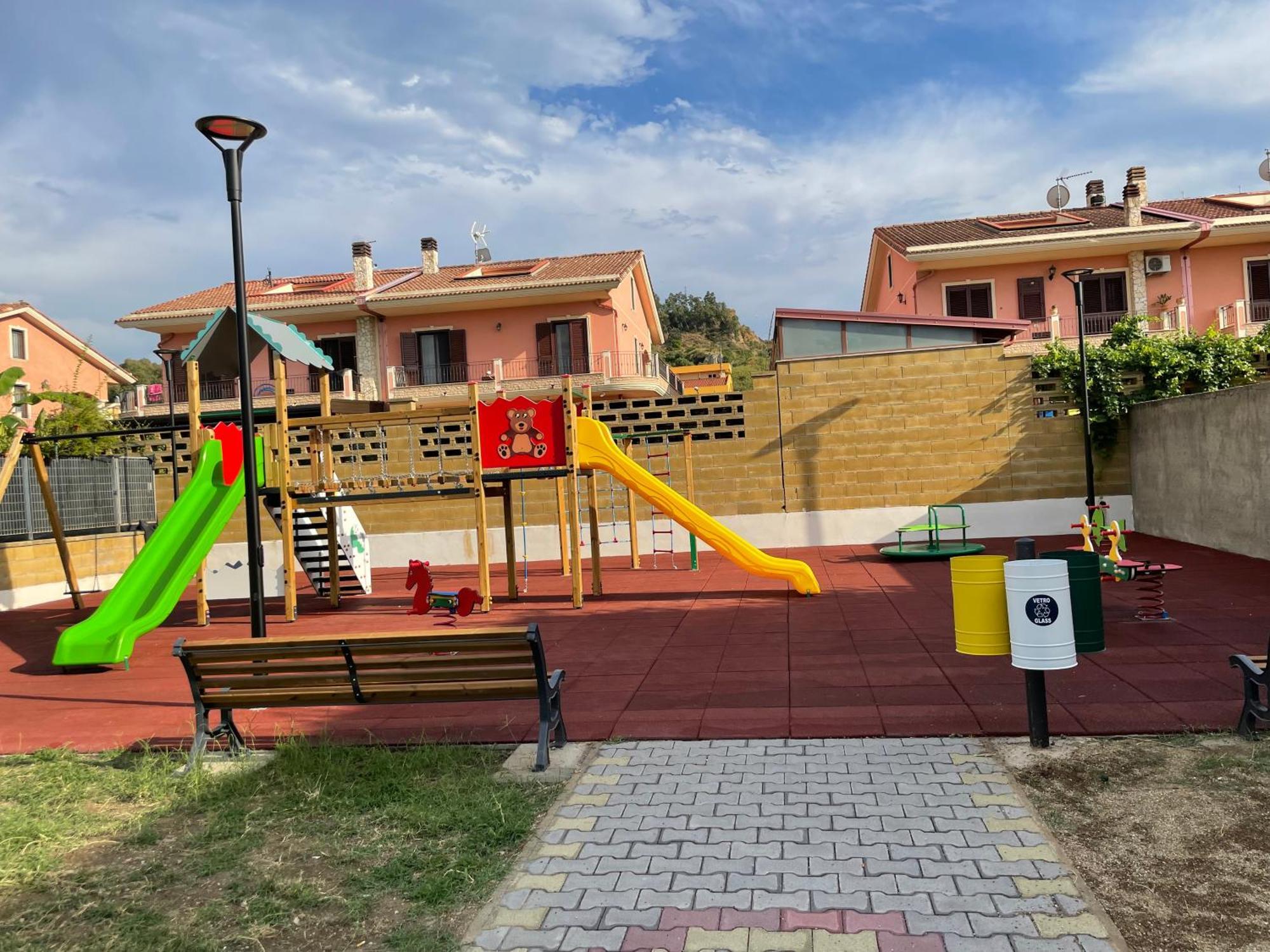 Residence Don Turi Villafranca Tirrena Exterior photo